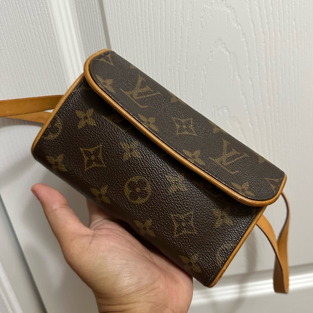 Louis Vuitton Pochette Florentine Monogram Canvas Belt Bag - Picture 3 of 15